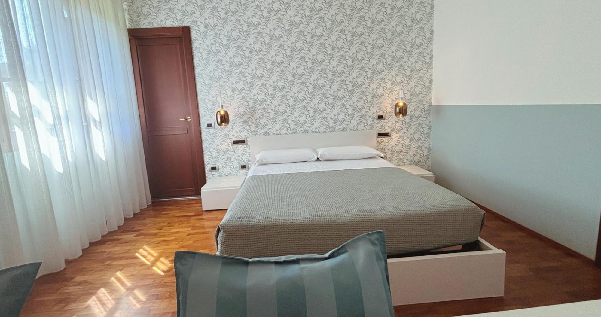Bed and Breakfast Casa Ceruti Villa Guardia Экстерьер фото